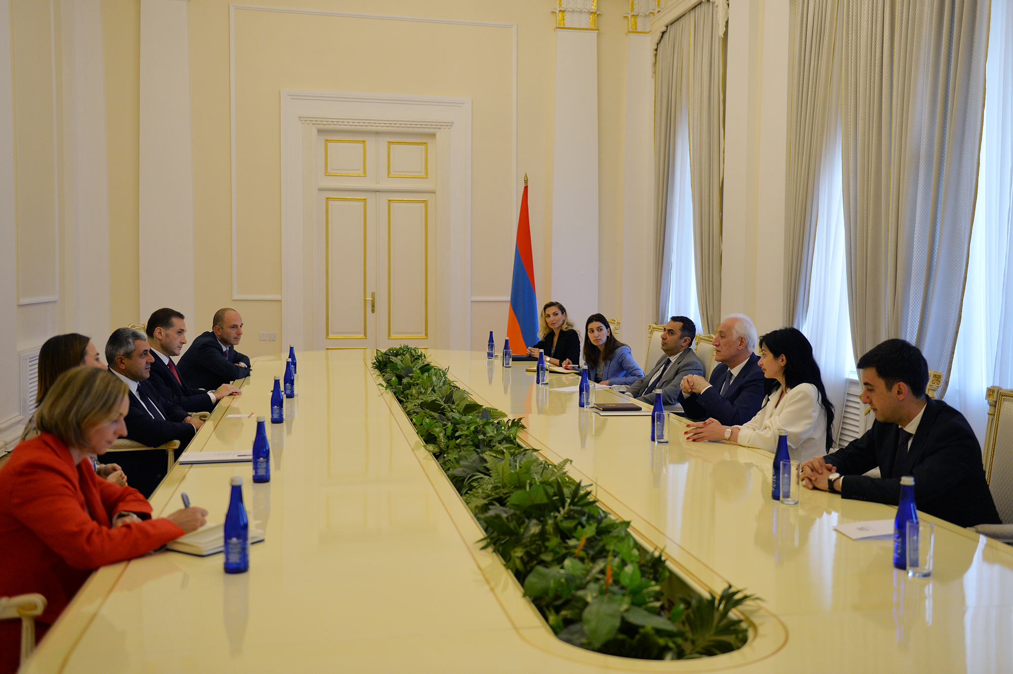 Ваагн Хачатурян принял делегацию во главе с генсекретарем ВТО ООН 