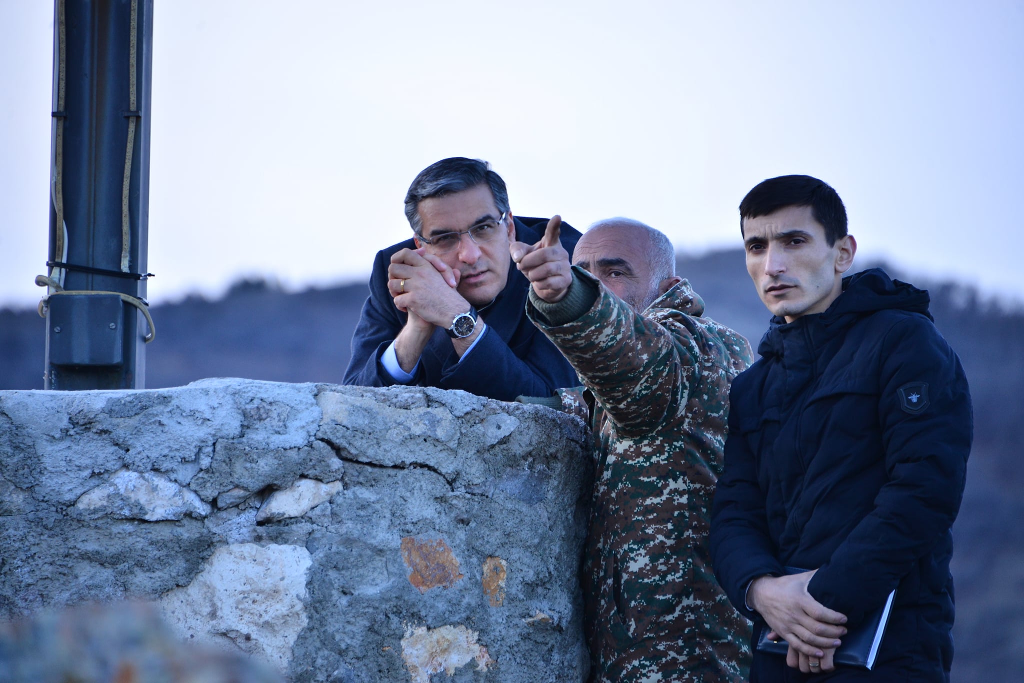 Буквально в метрах от мирных жителей дислоцированы азербайджанские военные - ЗПЧ Армении 