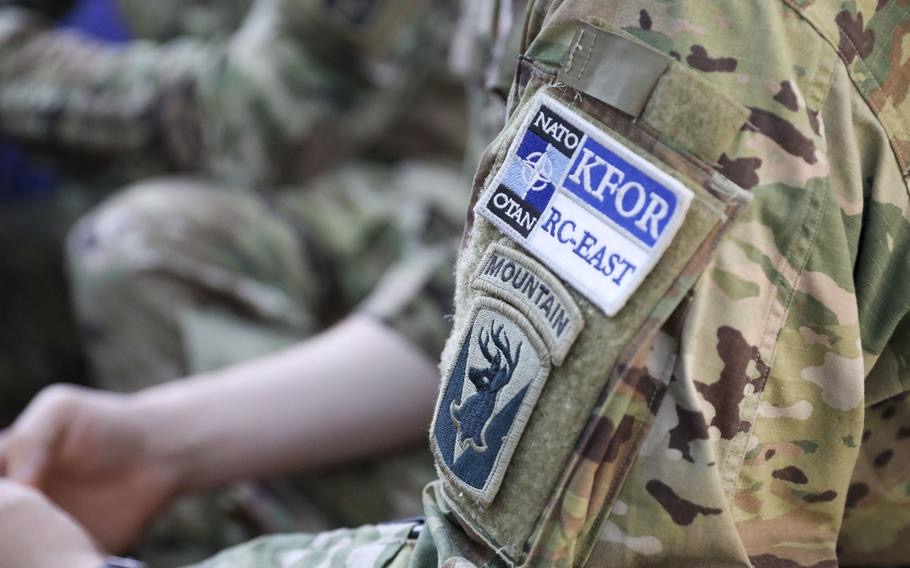 НАТО: силы КФОР пристально наблюдают за ситуацией в Косове 