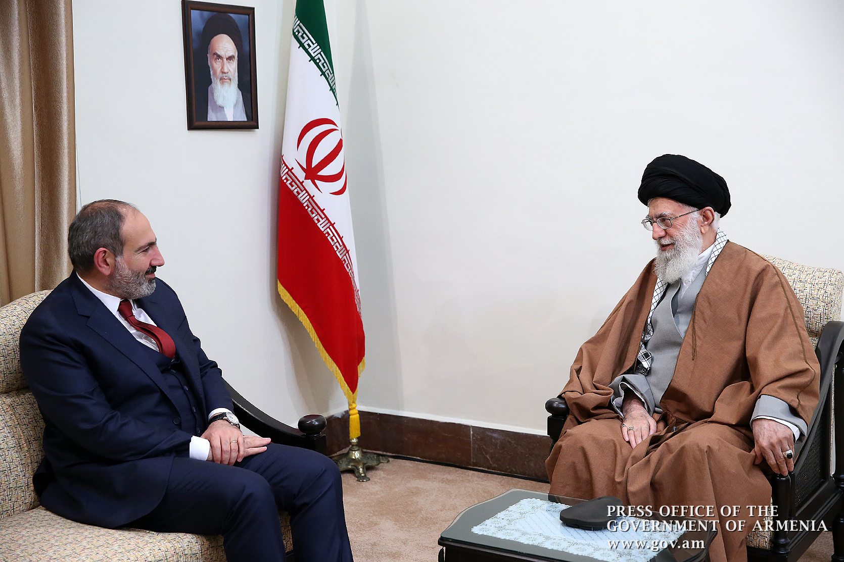 Хаменеи выразил поддержку развитию армяно-иранского многоотраслевого сотрудничества