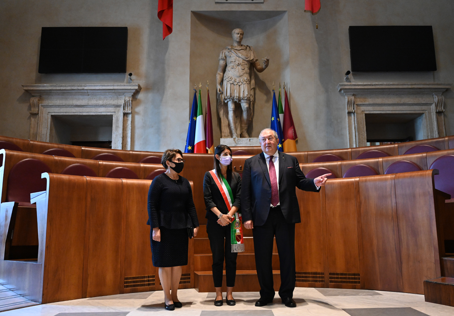 Мы можем многое сделать вместе: президент Армении встретился с мэром Рима 