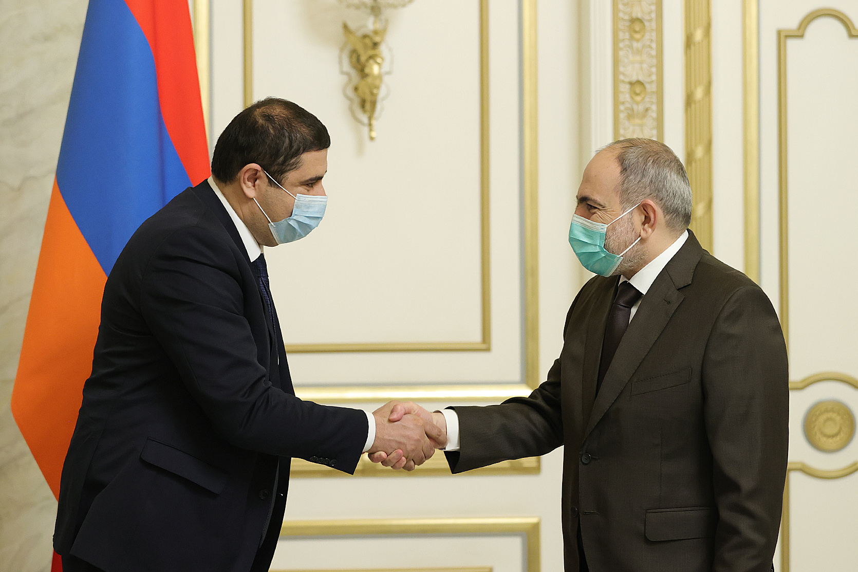 Премьер-министр Армении принял новоизбранного мэра Гюмри