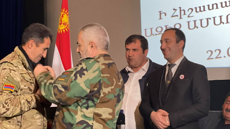 Гаджоян: Первый объединённый армяно-езидский добровольческий отряд отправляется на смену