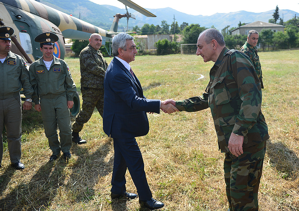 Глава Армении провел совещание с высшим офицерским составом карабахской армии 