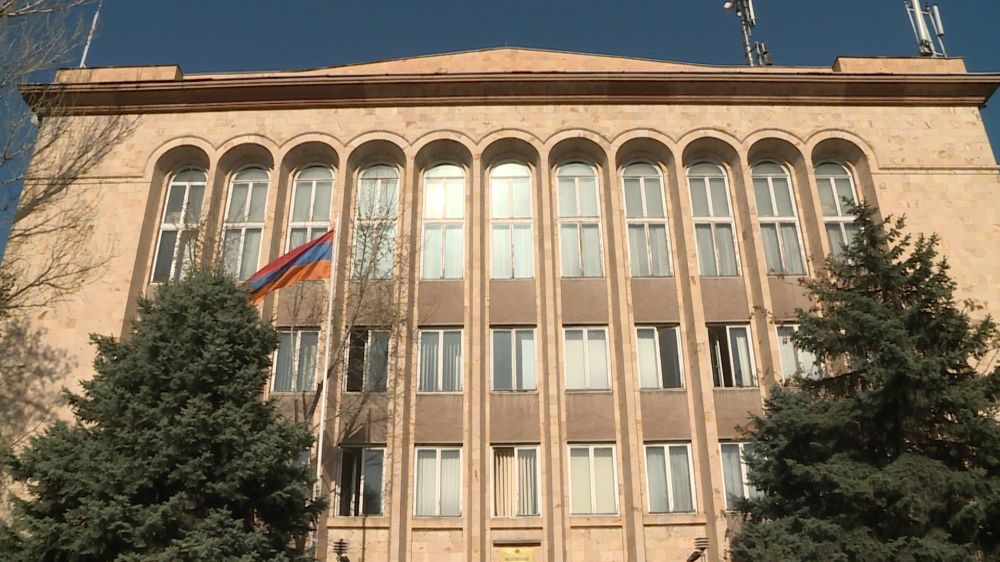 КС Армении признал законным повышении размеров штрафов за клевету и оскорбление 