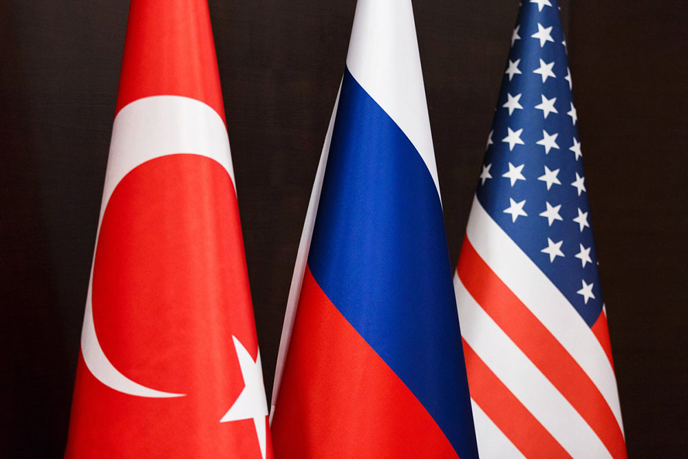 Администрация Эрдогана: Турция не ощущает необходимость выбирать между США и Россией