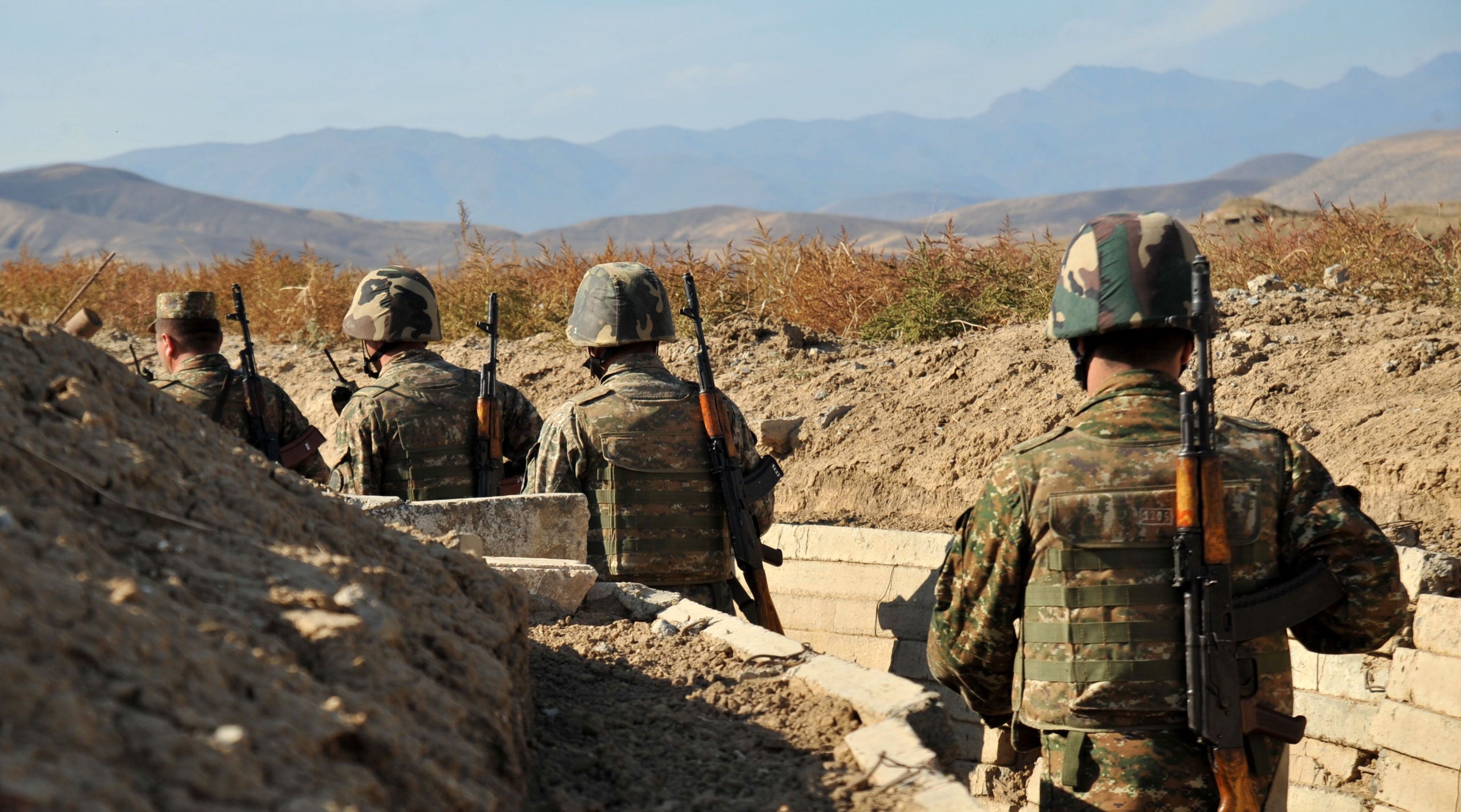 Ситуация на армяно-азербайджанской границе ночью была относительно спокойной - МО