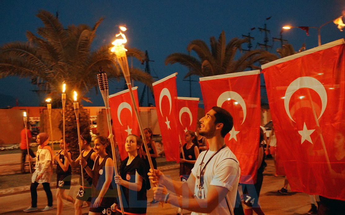 Исследование: Большая часть молодёжи Турции не доверяет политикам страны