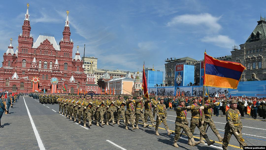 Никол Пашинян примет участие в параде Победы в Москве