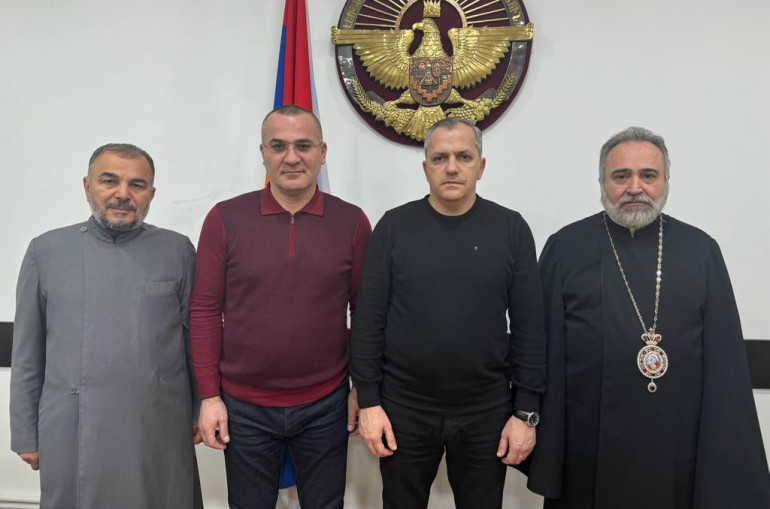 Глава Армянской епархии Румынии встретился с президентом Арцаха