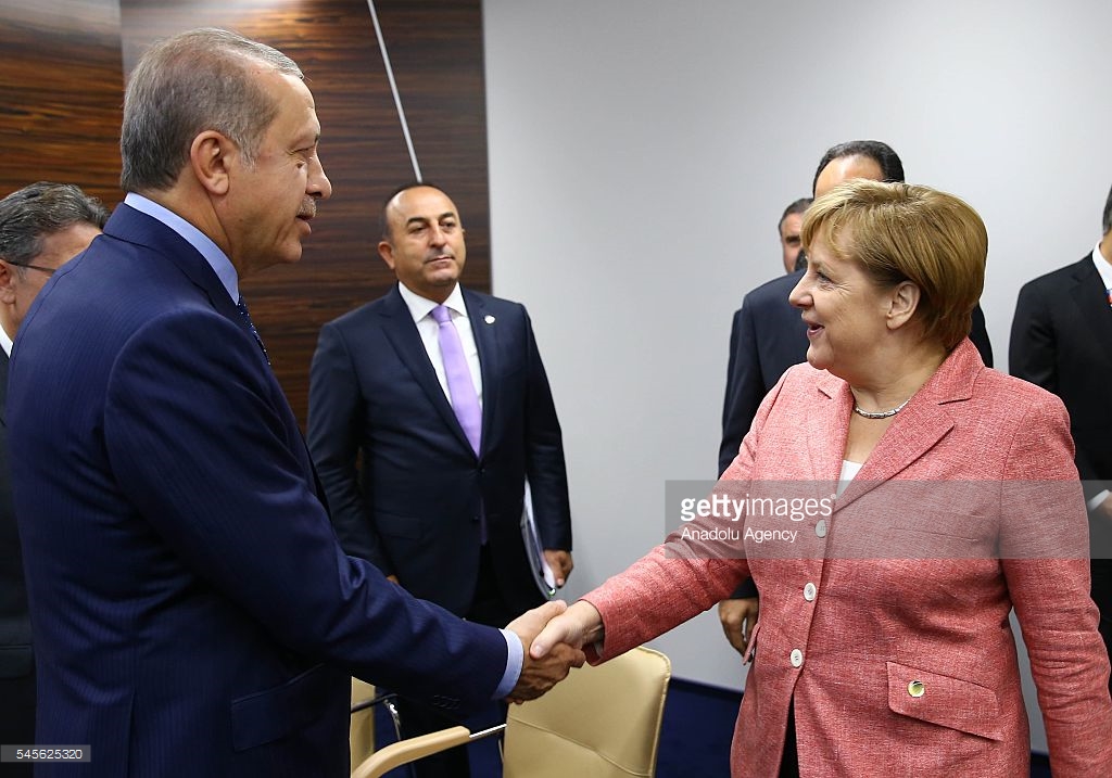 Эрдоган и Меркель обсудили двусторонние отношения после резолюции Бундестага по геноциду  