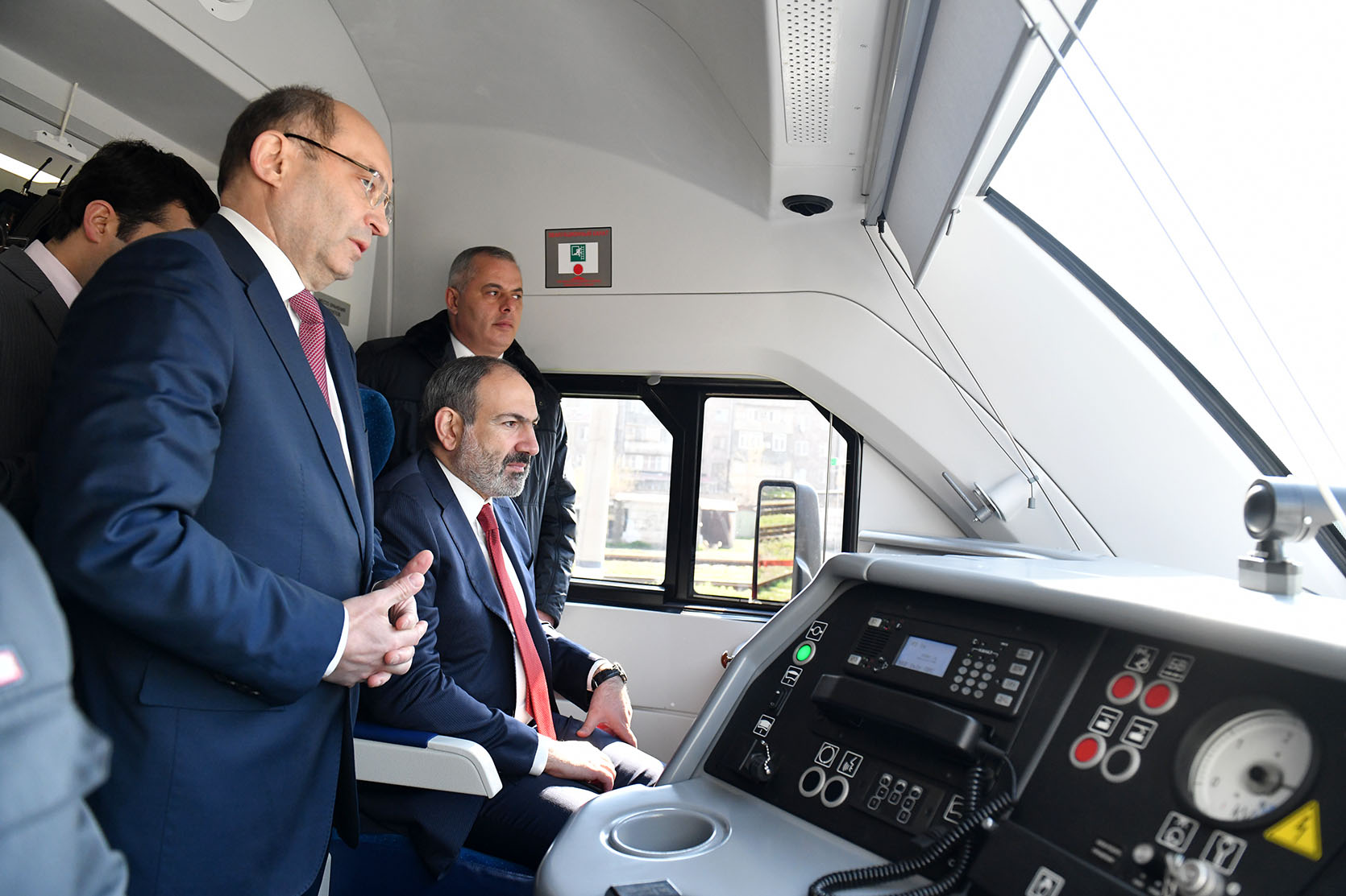 Никол Пашинян стал первым пассажиром нового электропоезда Ереван-Гюмри