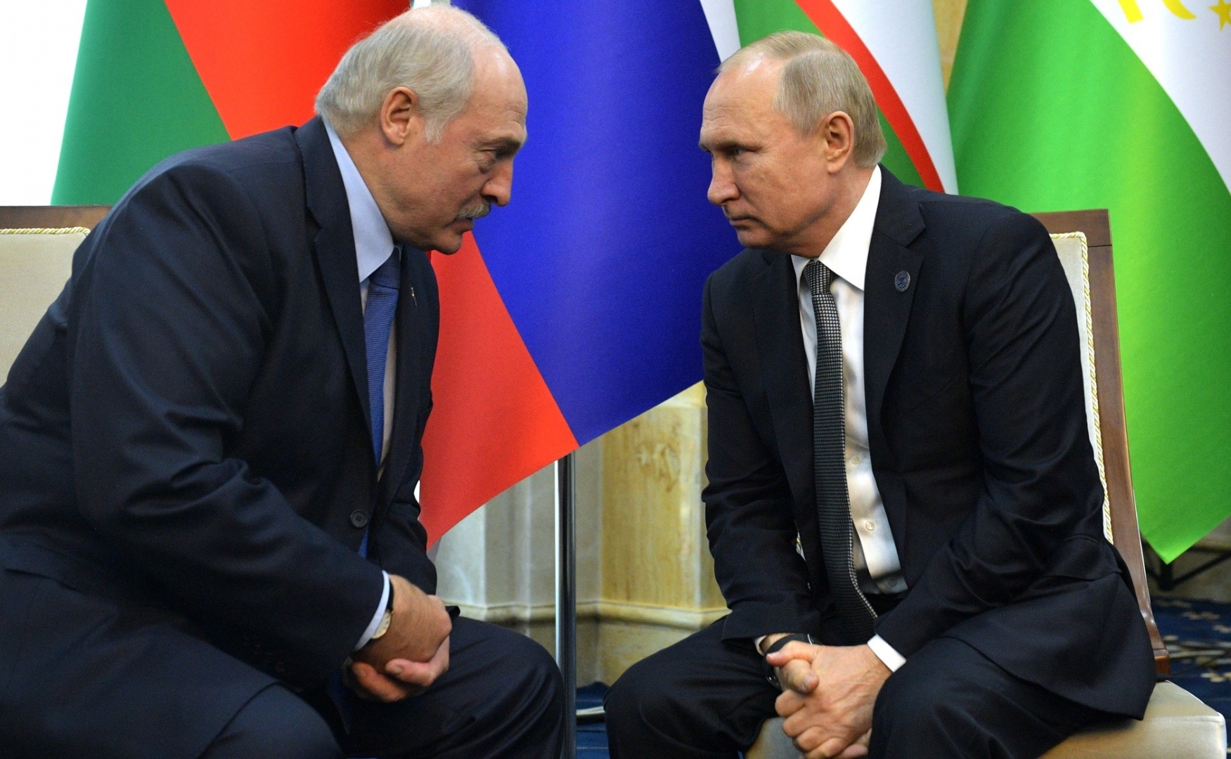 Лукашенко: против Белоруссии разворачивается агрессия и необходимо связаться с Путиным