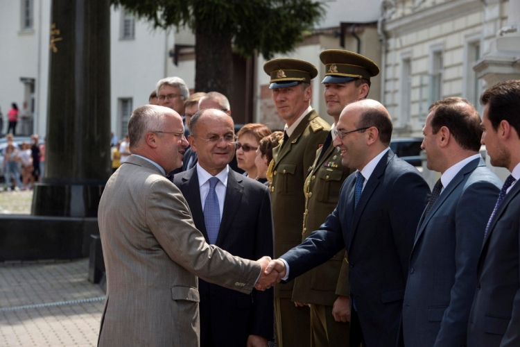 Армения и Литва будут сотрудничать в области кибербезопасности и миротворческой деятельности 