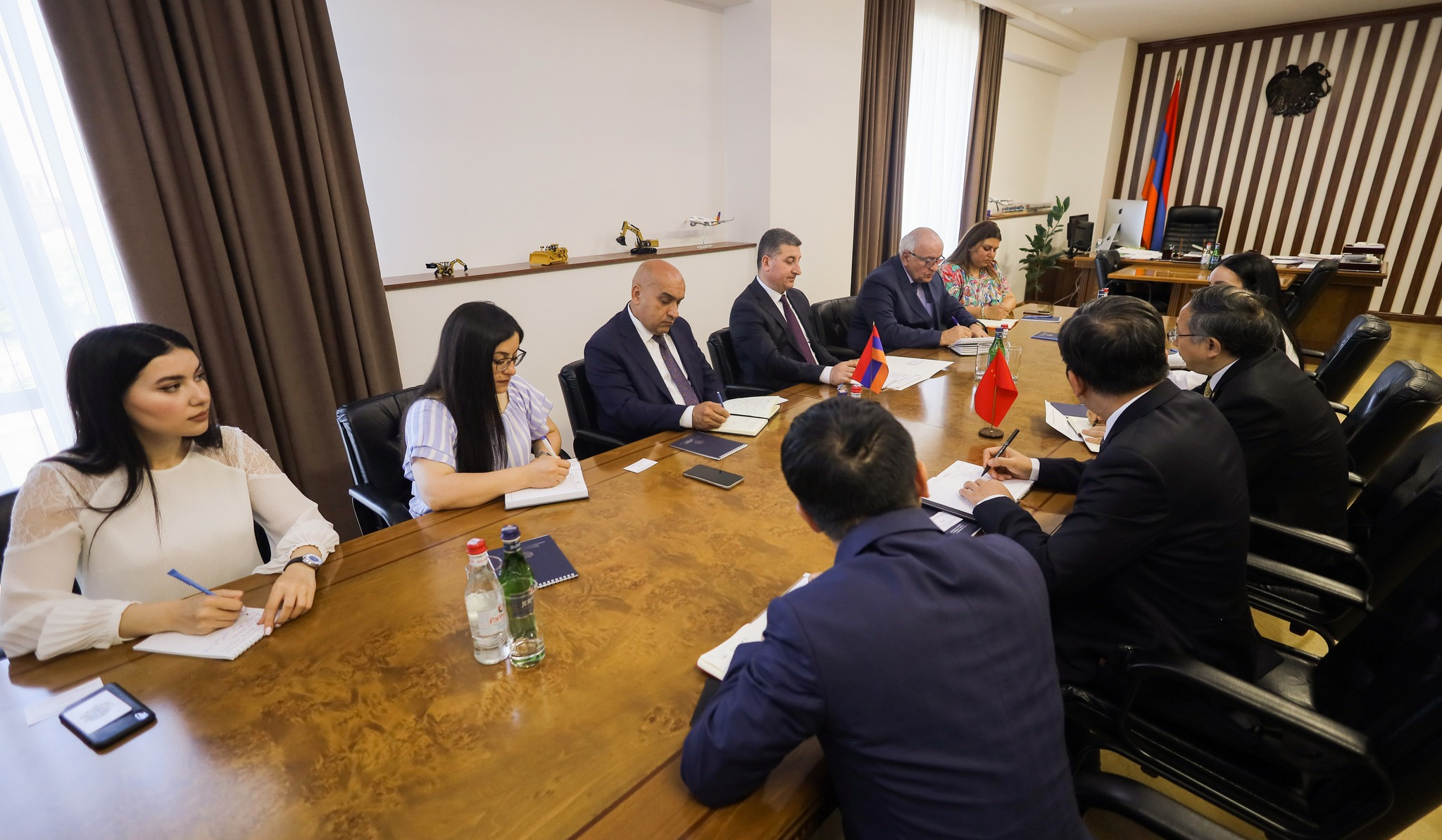 На встрече с послом Китая подчеркнута важность строительства Капского водохранилища