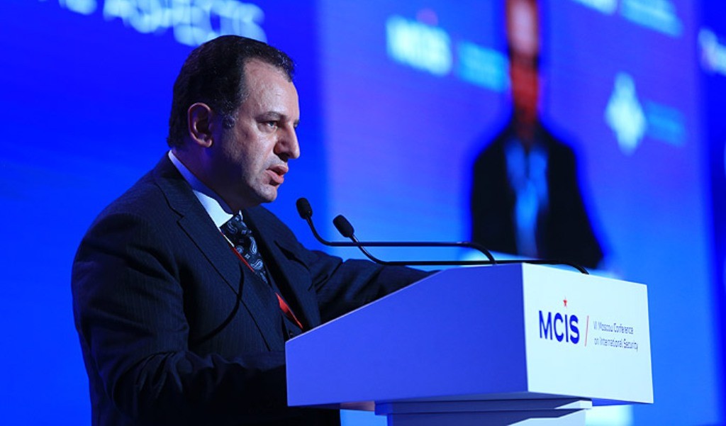 Министр обороны Армении Виген Саркисян отправился в Москву