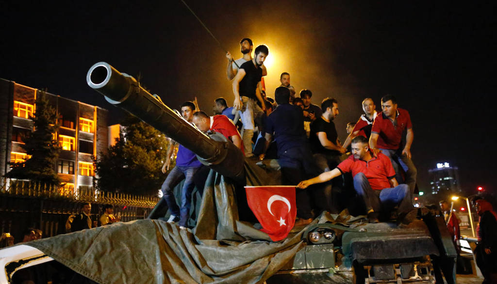 “Старой Турции больше нет”: Попытка военного переворота в Турции в вопросах и ответах 