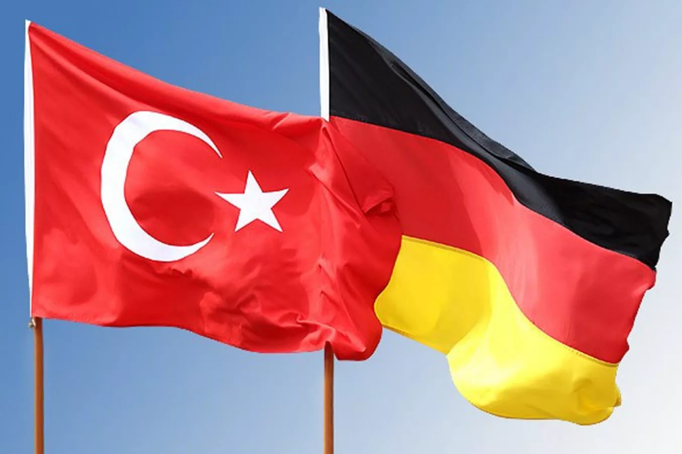 МИД ФРГ вновь призвал власти Турции освободить Дениза Юджела