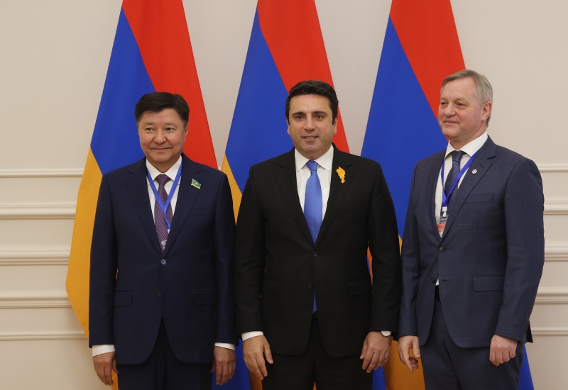 Ալեն Սիմոնյանն ընդունել է ԱՊՀ ՄՎ դիտորդական առաքելության պատվիրակությանը