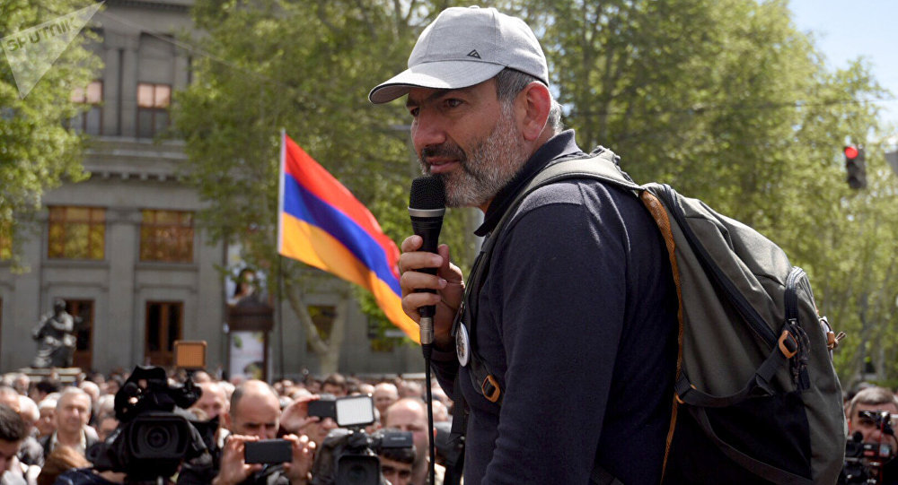 Эксперт: Пашинян не сможет в одиночку изменить внешнеполитический вектор Армении в сторону Запада