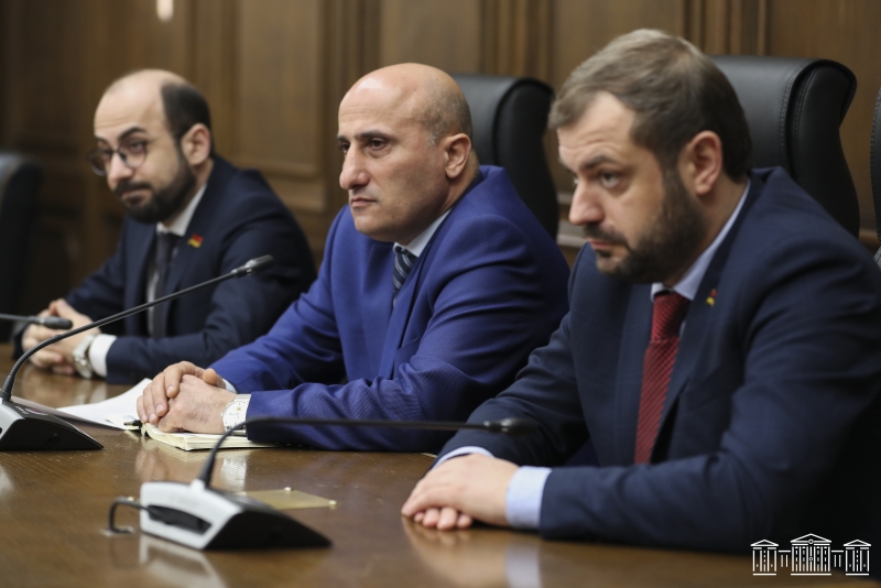 Эдмон Марукян или Арам Саркисян: парламентское большинство не спешит