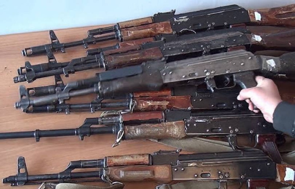 За перевозку оружия, предусмотренного для войны, в Армении осуждены 32 человека