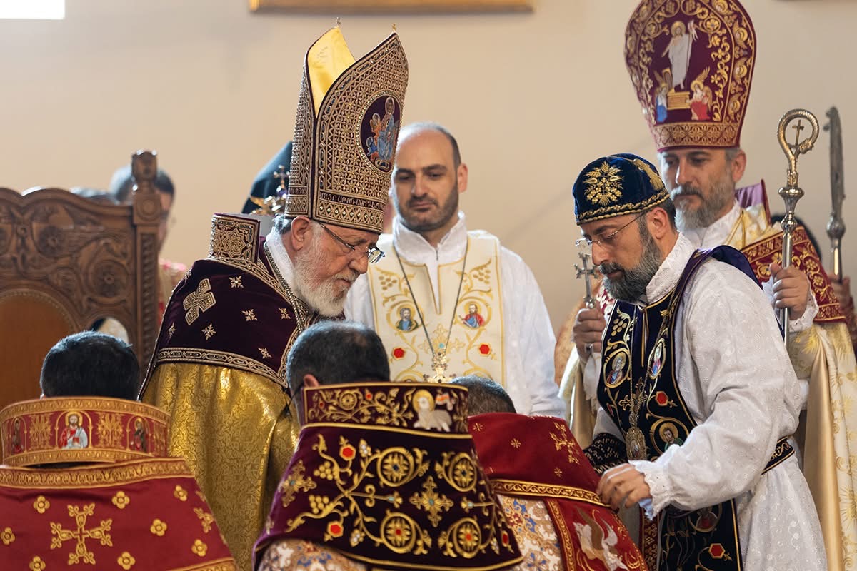 Католикос всех армян Гарегин II рукоположил в епископы четырех священнослужителей