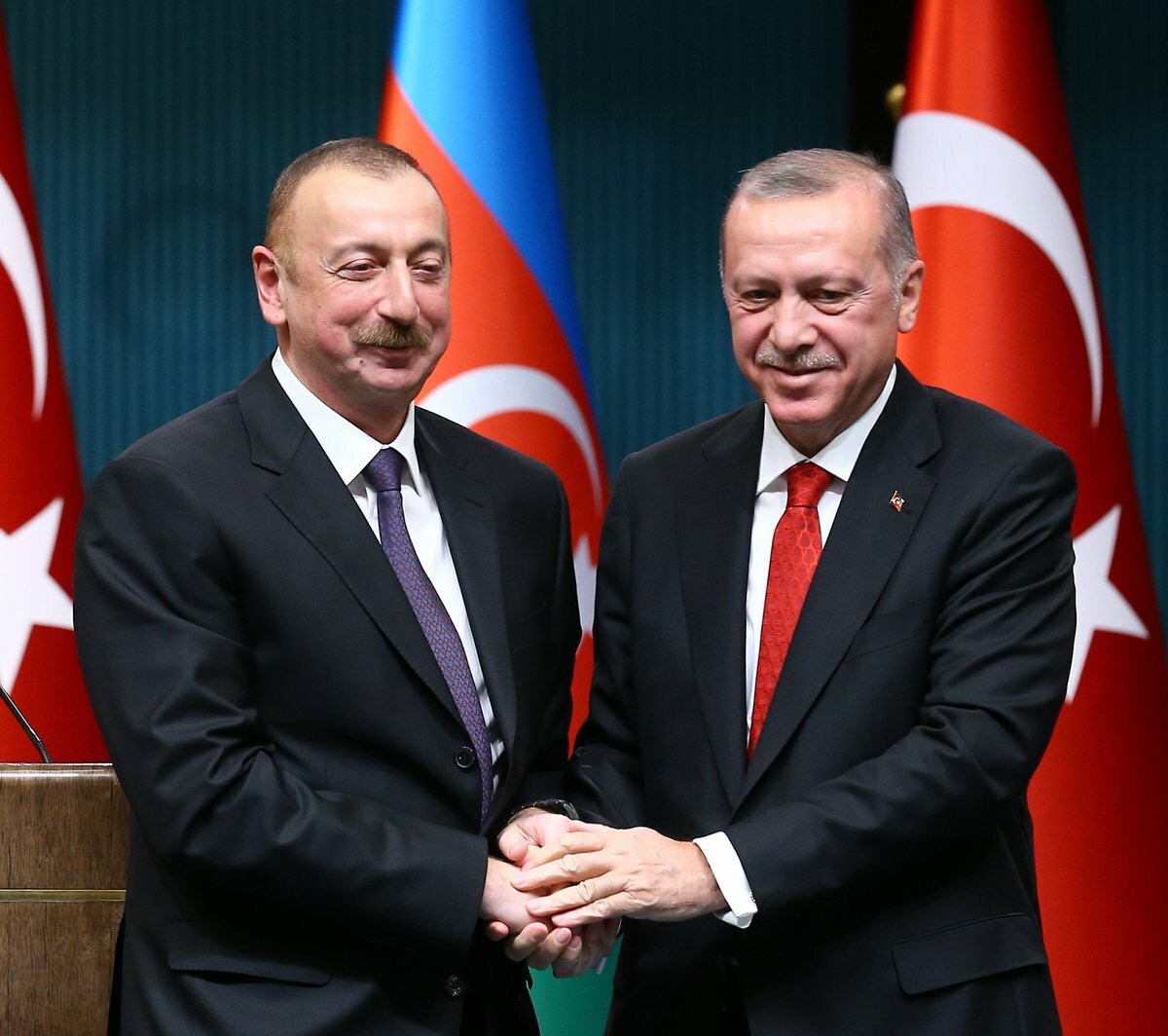 Алиев: Азербайджан намерен и дальше расширять сотрудничество с «братской Турцией»