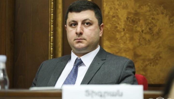 Оппозиционный депутат раскритиковал власть за пропагандистский «передоз»