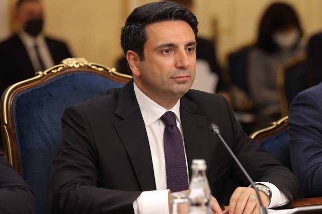 Ален Симонян обратится в КС по вопросу лишения мандата всех оппозиционных депутатов
