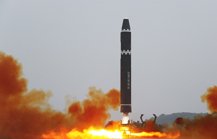КНДР запустила предположительно баллистическую ракету в сторону Японского моря