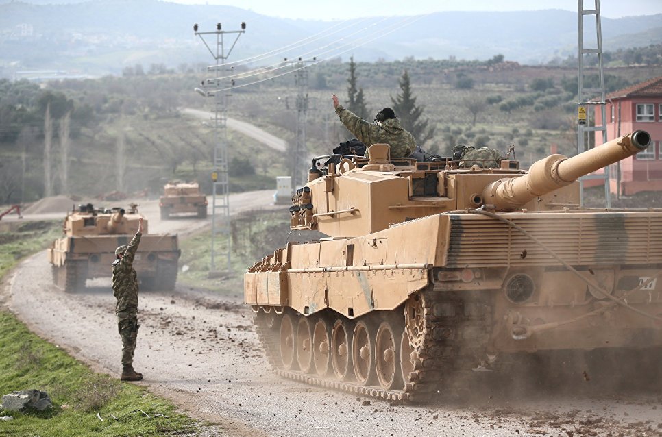 Турецкие танки открыли огонь по гражданским лицам в Африне: убиты 8 человек, ранены 12