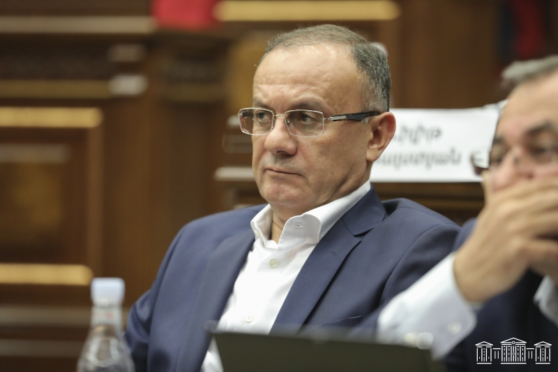 Сейран Оганян: Армения оказалась на скамье подсудимых без адвоката