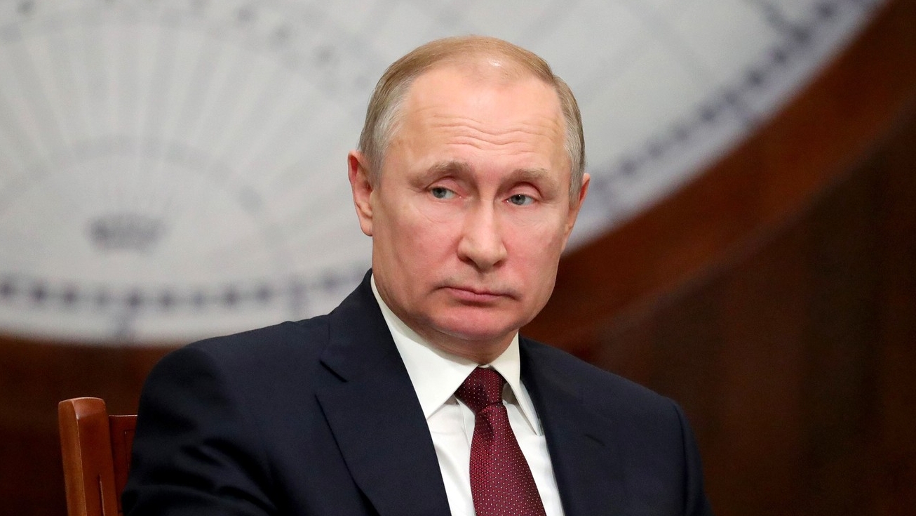 Путин ввел санкции против Украины