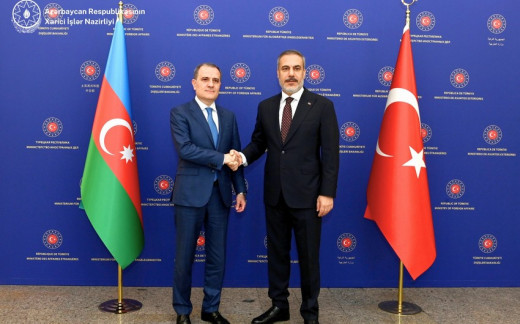 Байрамов: Азербайджан против отвода войск с армяно-азербайджанской границы 