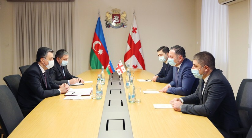 Встреча на фоне инцидента с армянскими фурами – глава МВД Грузии принял посла Азербайджана