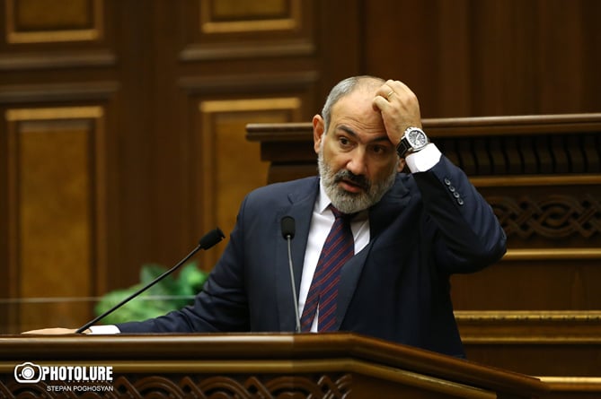 Пашинян рассказал депутатам от правящий партии про переговоры в Праге и Сочи 