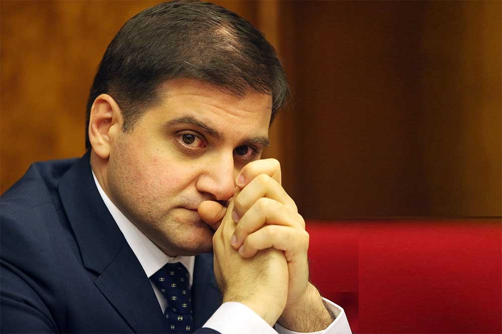 Скандал в НС: Глава ВСС обратится в комиссию по этике в ответ на оскорбления депутата