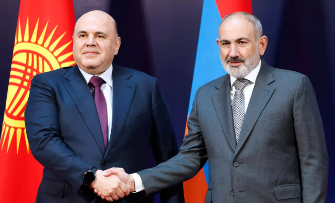Мишустин встретился с Пашиняном на Алтае