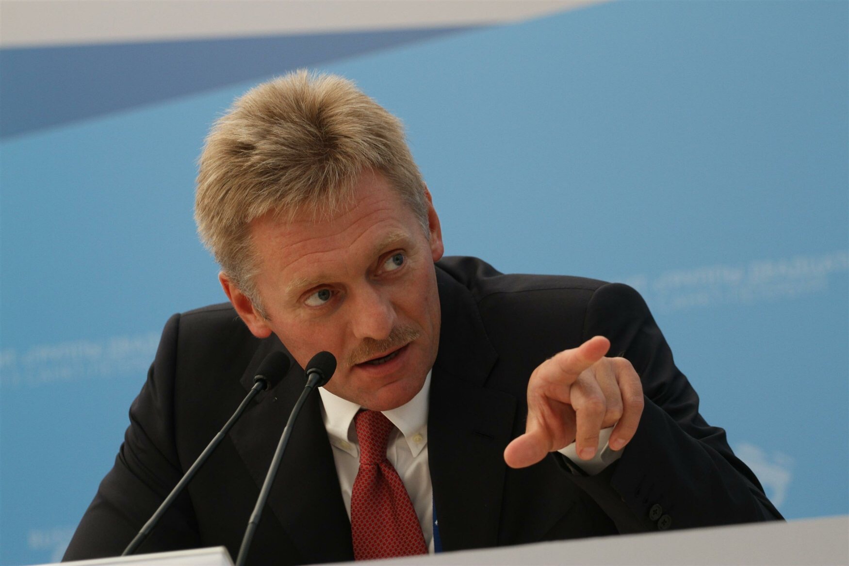 Песков: в Кремле исключают возможность обсуждения статуса Крыма