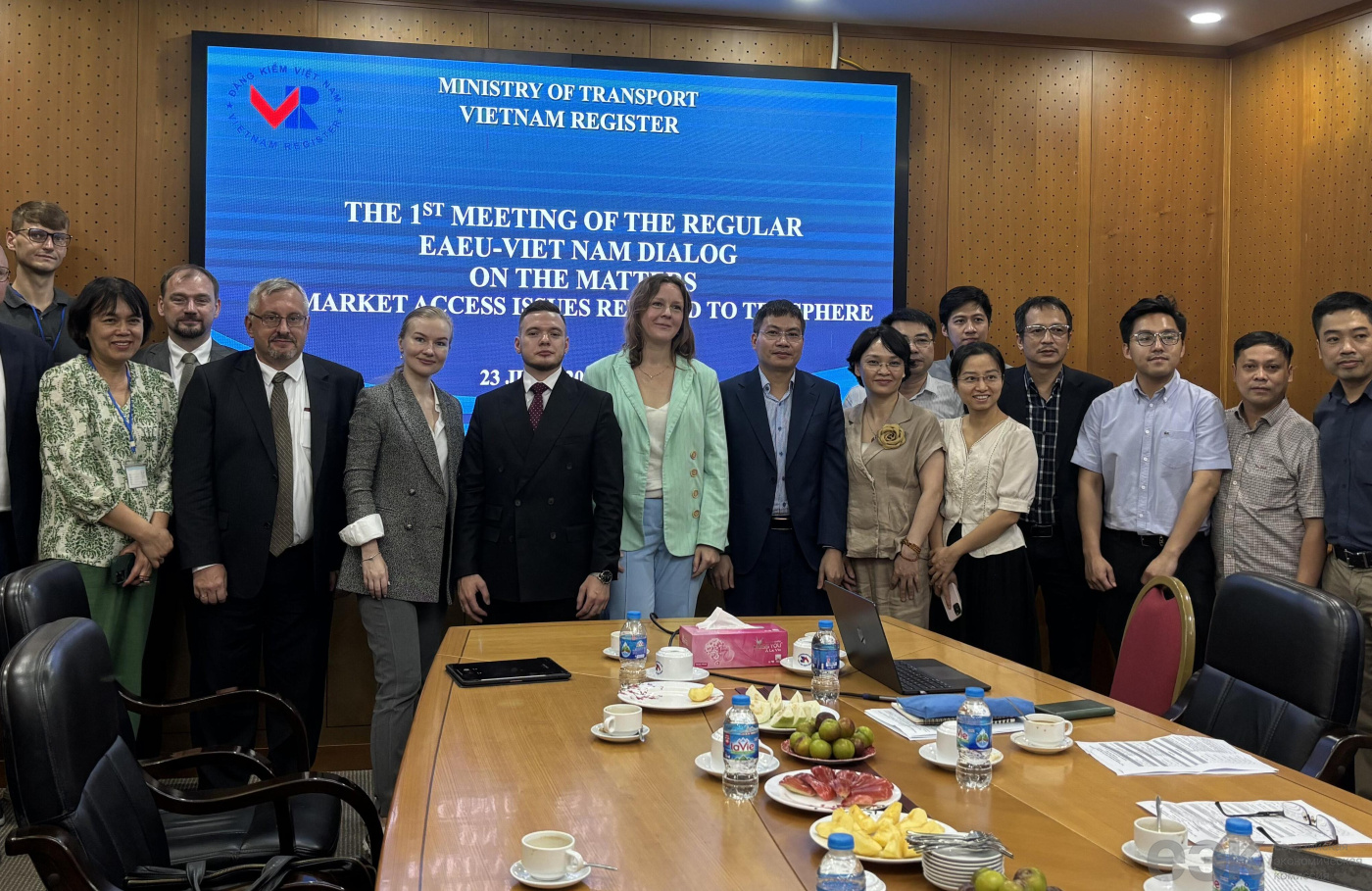  ЕАЭС обсудил с Вьетнамом вопросы доступа на рынок фармацевтической продукци 