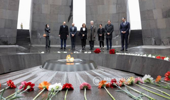 Министр иностранных дел Кипра почтил память жертв Геноцида армян 