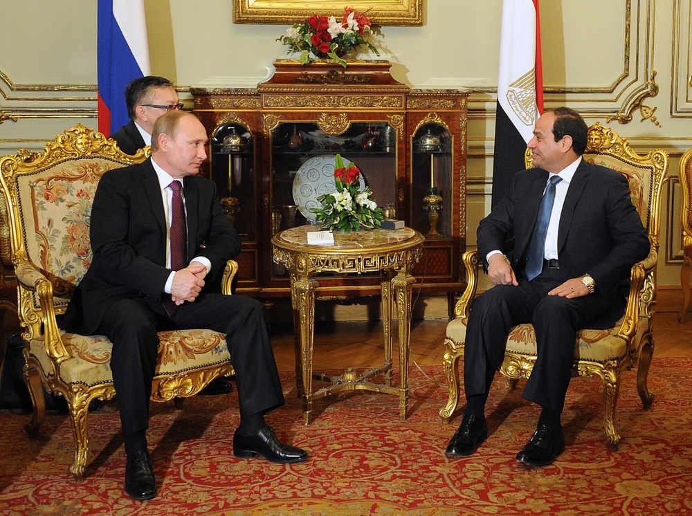 Президенты России и Египта договорились полностью возобновить авиасообщение