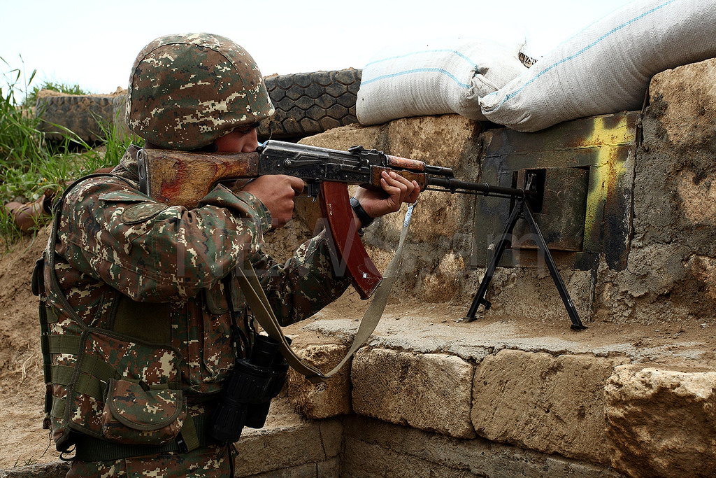 Карабах и Азербайджан сообщают о нарушении режима перемирия