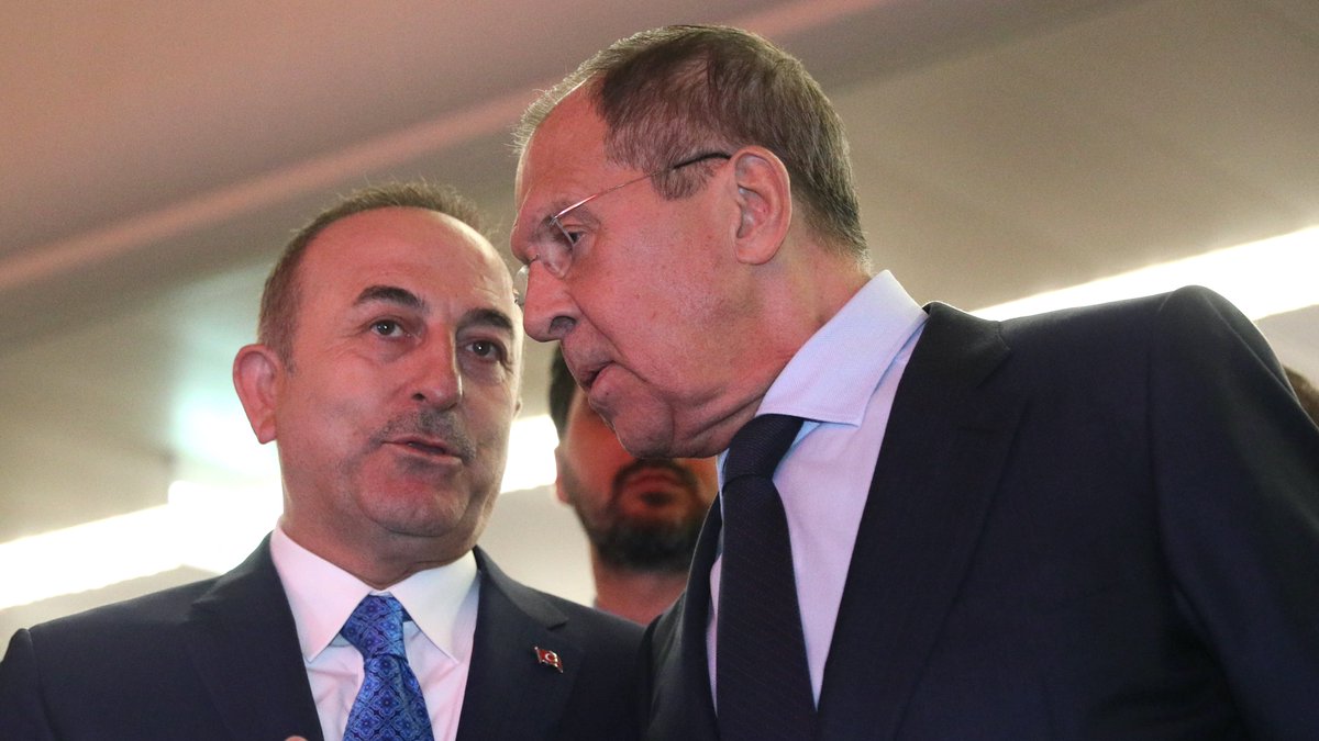 Россия и Турция высказались за немедленное прекращение боев в зоне карабахского конфликта