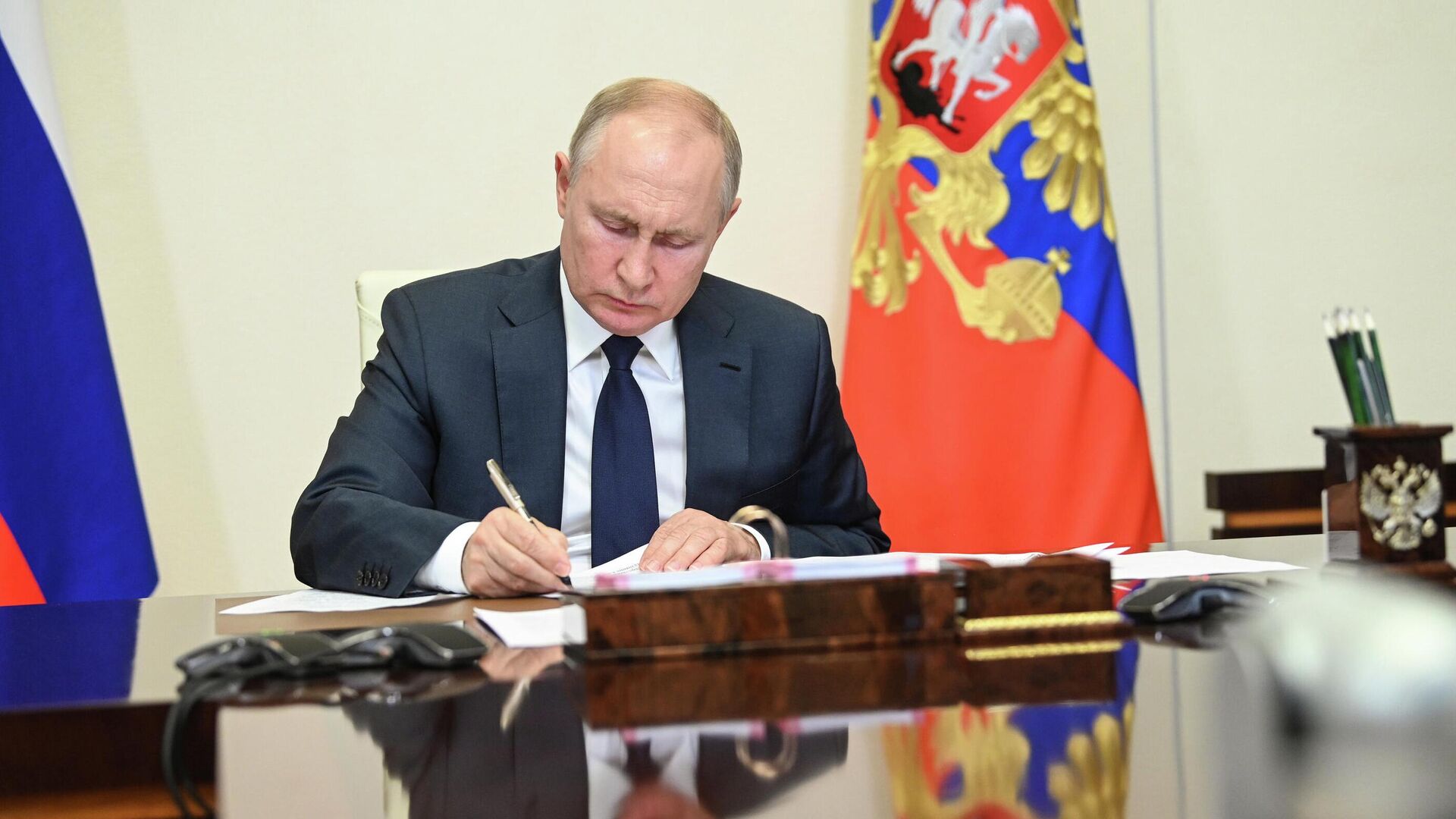 Путин подписал указы о признании независимости Запорожской и Херсонской областей