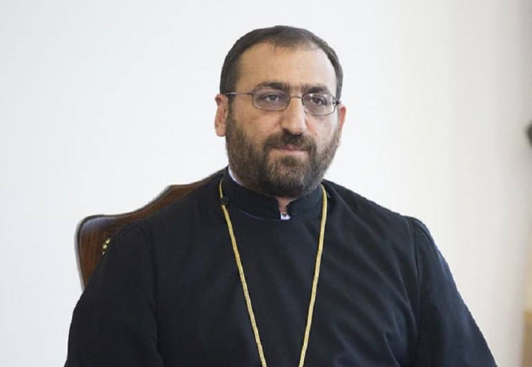 Արշակ սրբազանը կալանավորվեց 2 ամսով