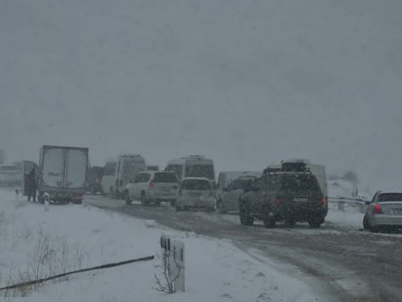 Снег и метель: в Армении есть закрытые и труднопроходимые автодороги