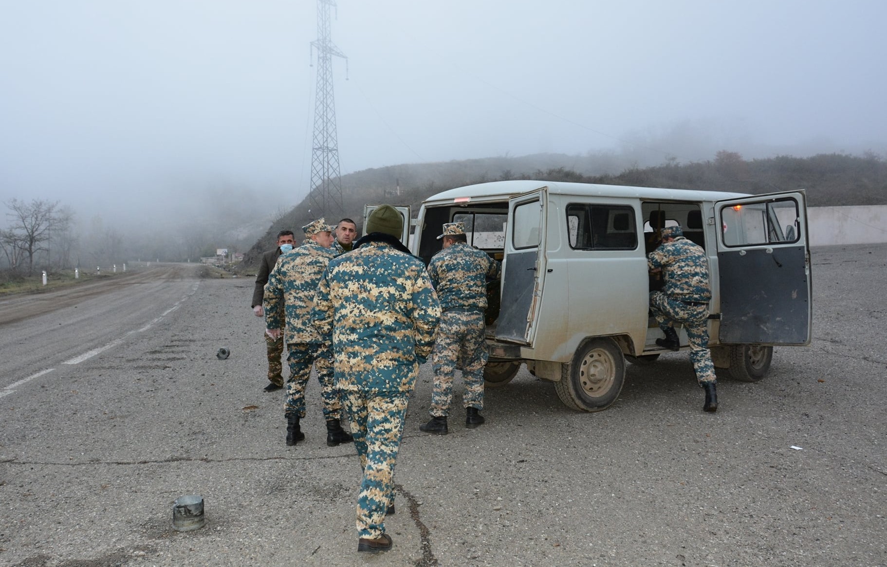 С базы одной из воинских частей Мартакерта Азербайджан передал останки двух военнослужащих