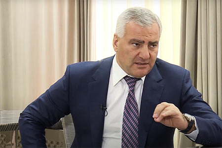 Карапетян заявил о готовности участвовать во внеочередных выборах и победить